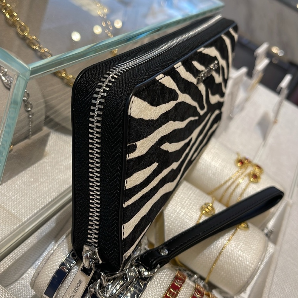 MICHAEL KORS Large Continental Wristlet Phone Case Wallet Exotic Print Hair Calf - Picture 3 of 16